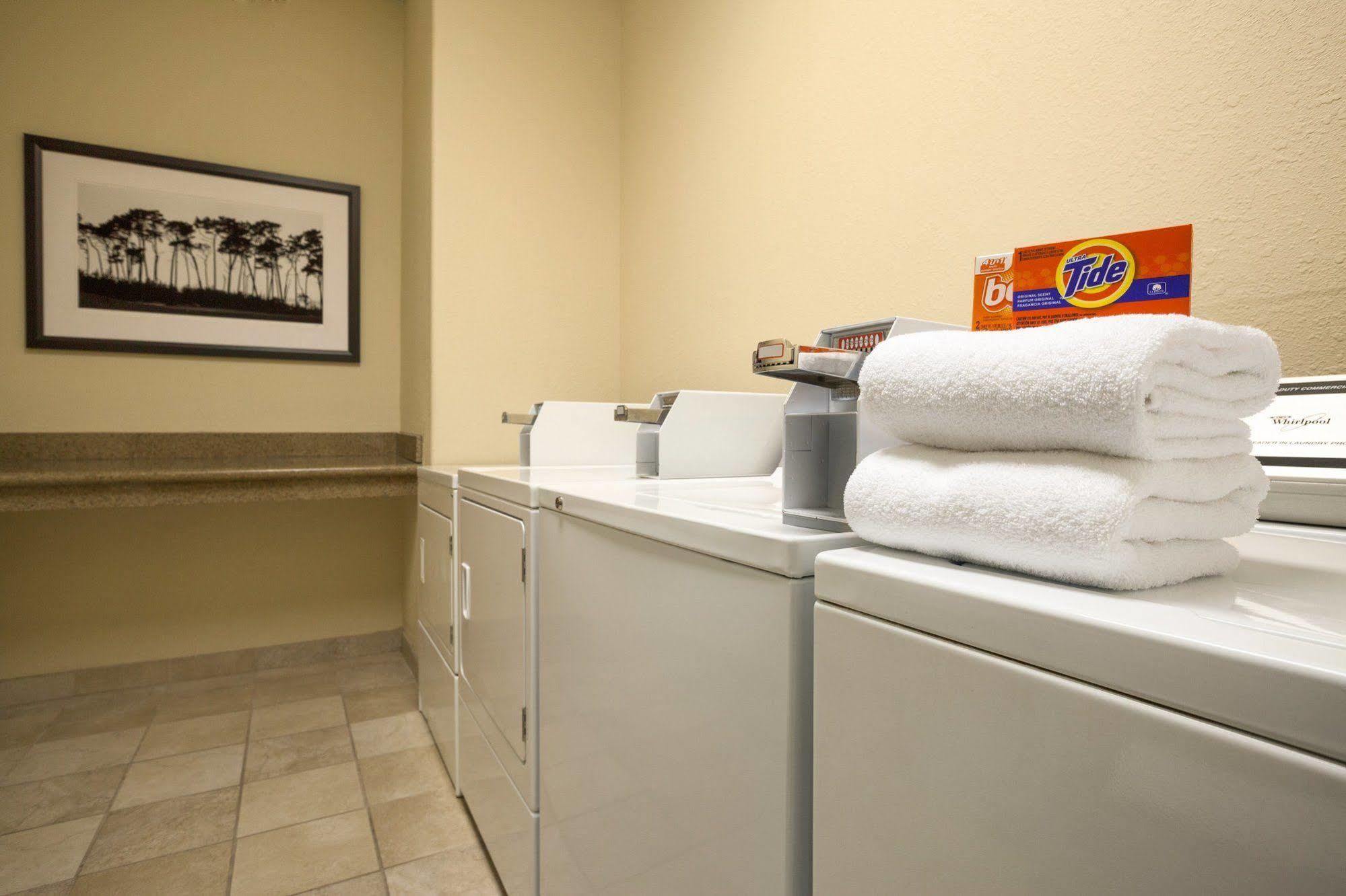 Country Inn & Suites By Radisson Albertville Near Outlet Mall Eksteriør bilde